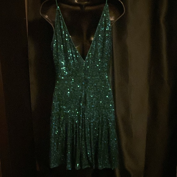Lulus green shimmer sequence dress new with tags - Picture 7 of 12